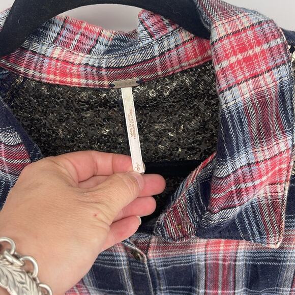 Free People Little Bit of Sugar flannel sequin long sleeve button up shirt sz L - Picture 5 of 7